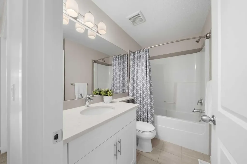 114 Auburn Meadows Avenue SE Calgary AB T3M 2E6