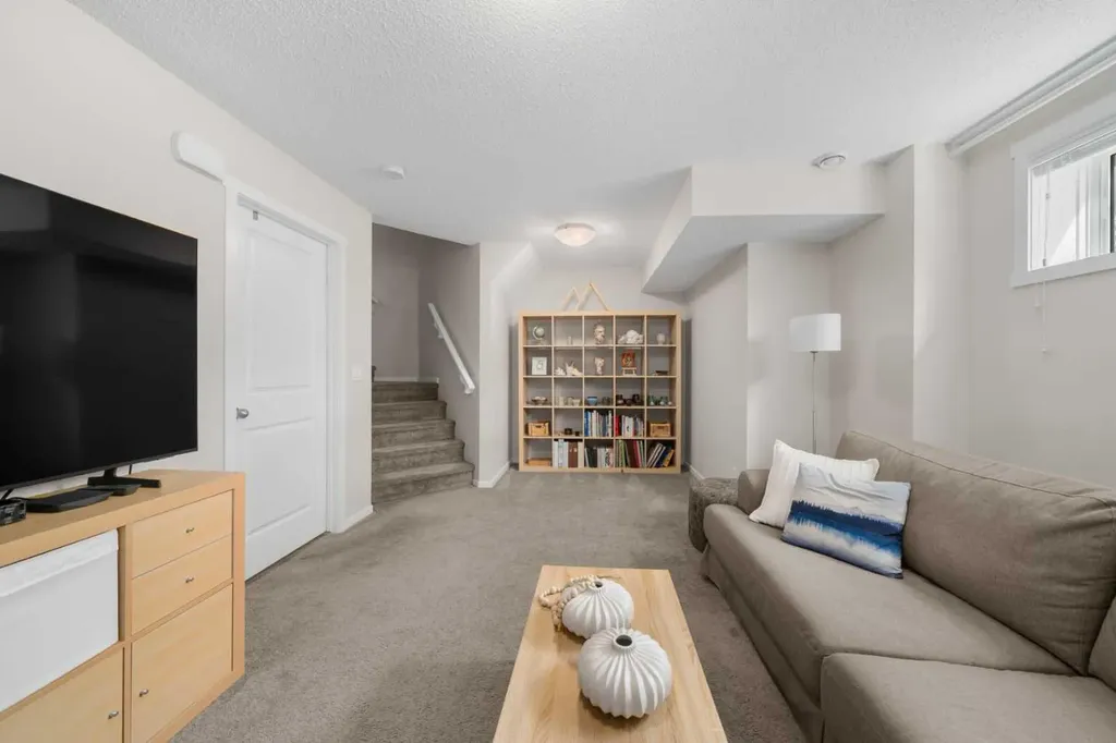 114 Auburn Meadows Avenue SE Calgary AB T3M 2E6
