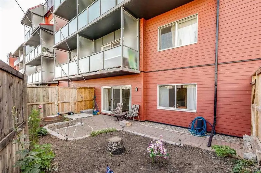 335 Garry Crescent NE Calgary AB T2K 5X1