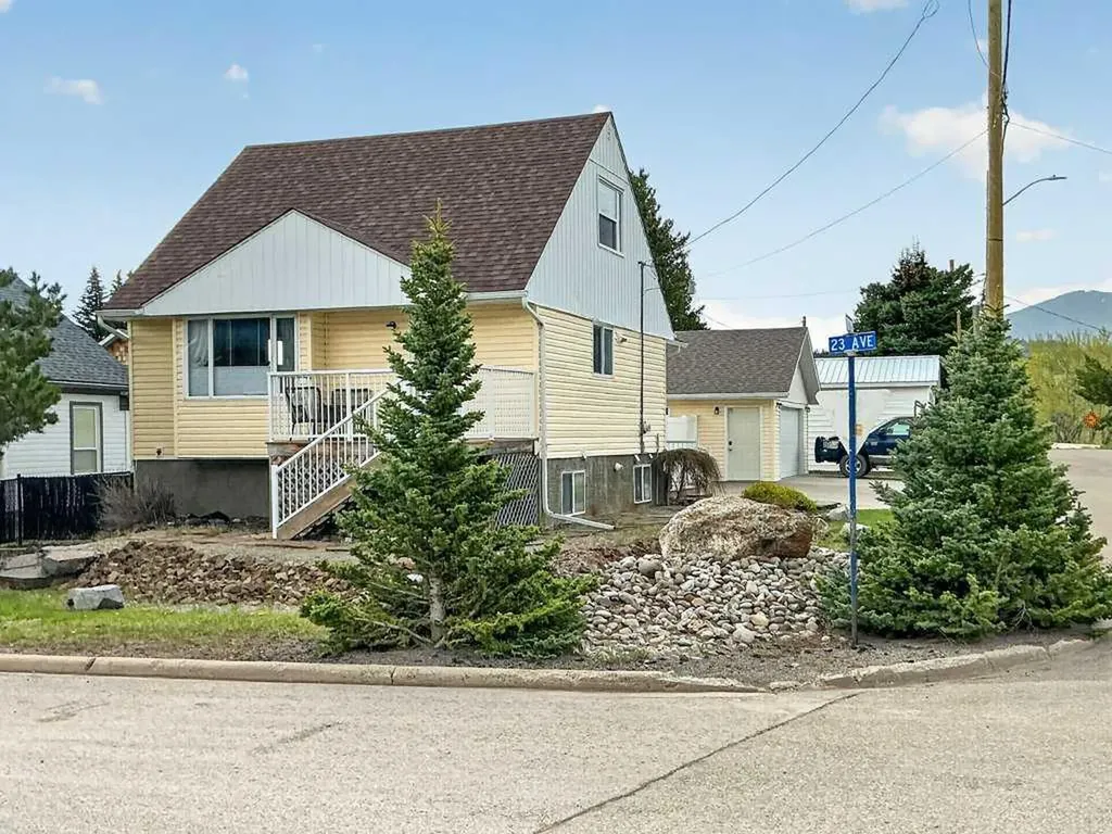7704 23 Avenue Coleman AB T0K0M0