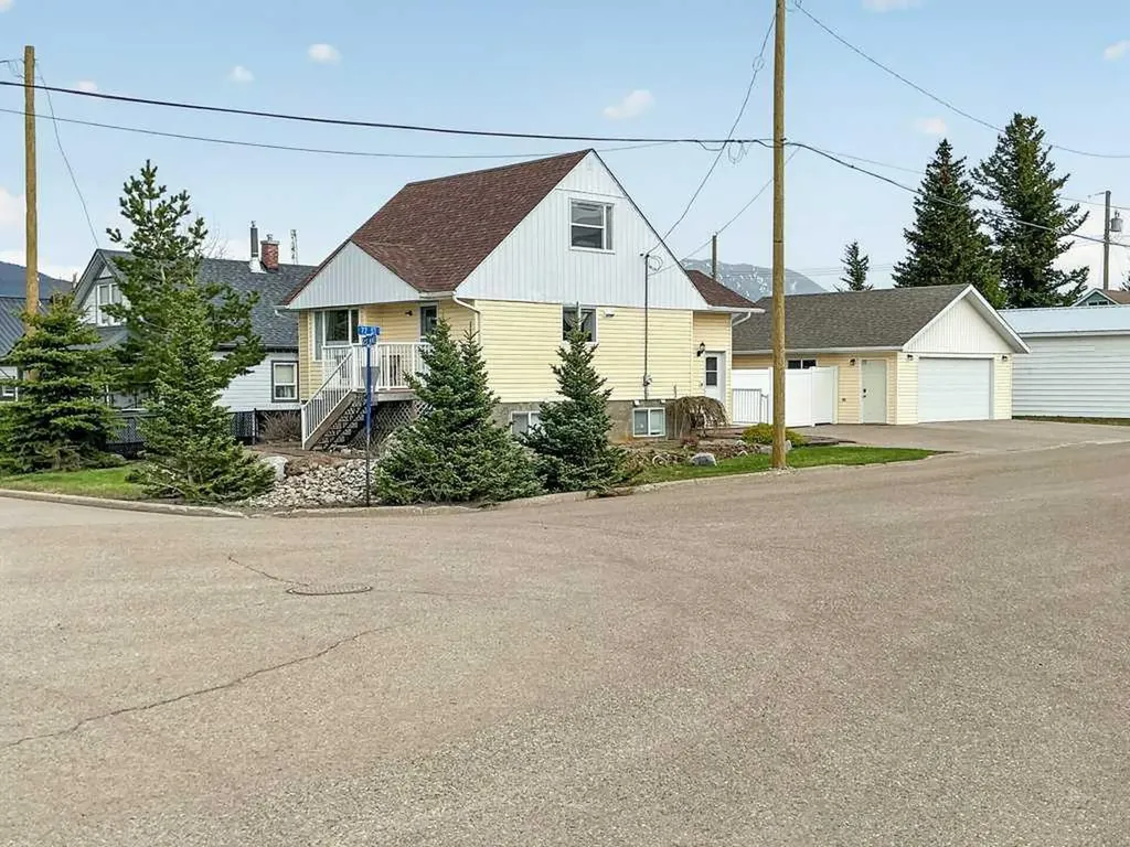 7704 23 Avenue Coleman AB T0K0M0
