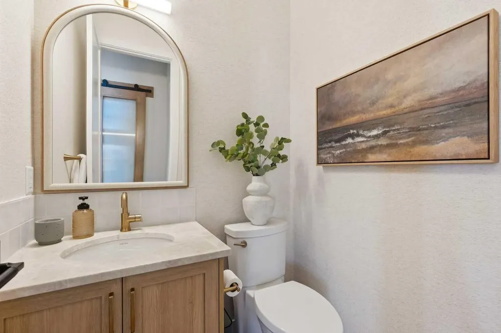 335 Heartwood Gardens SE Calgary AB T3S 0R4