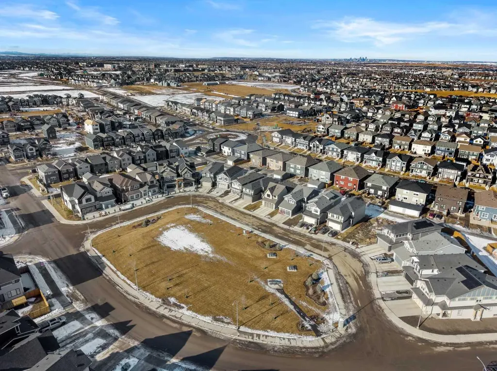 335 Heartwood Gardens SE Calgary AB T3S 0R4