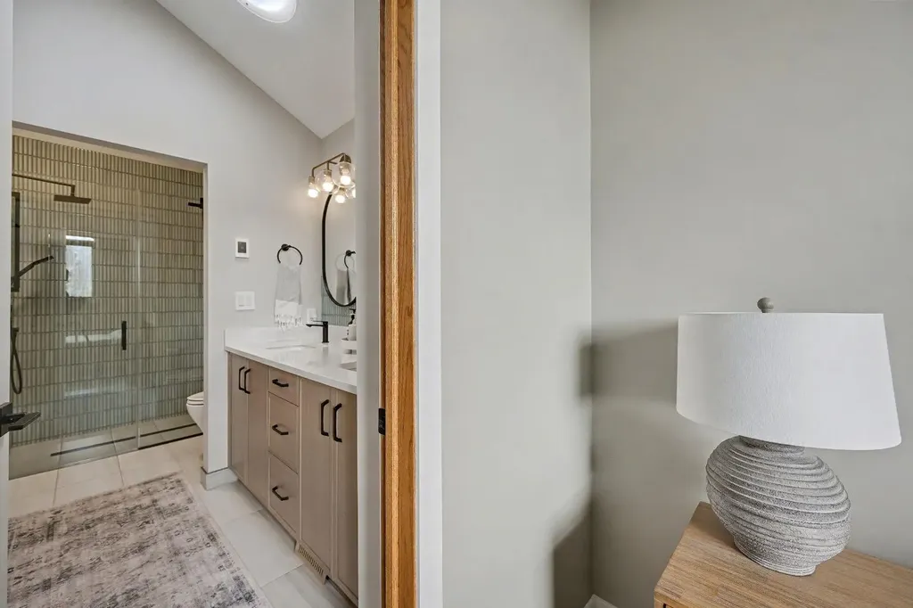 921 Lawrence Grassi Ridge Canmore AB T1W 2Z5