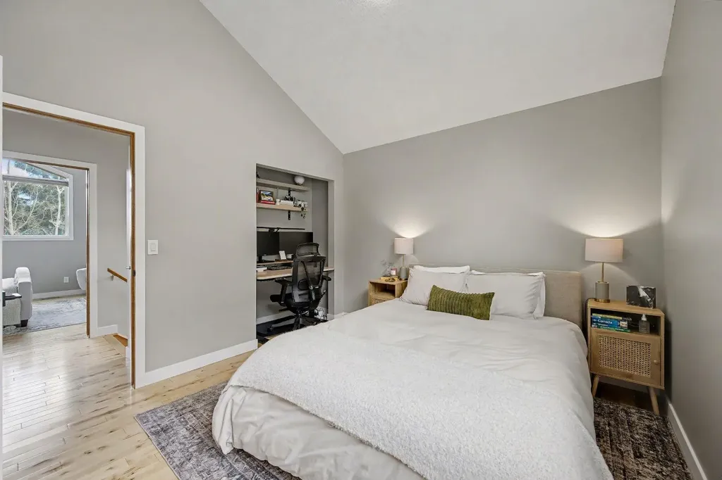 921 Lawrence Grassi Ridge Canmore AB T1W 2Z5