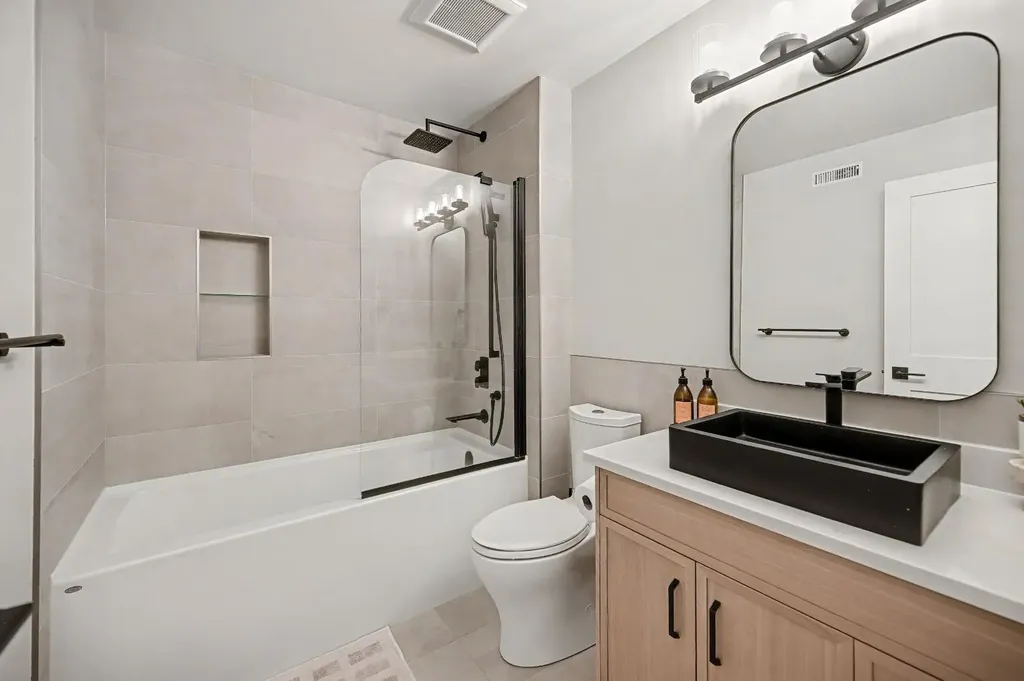921 Lawrence Grassi Ridge Canmore AB T1W 2Z5