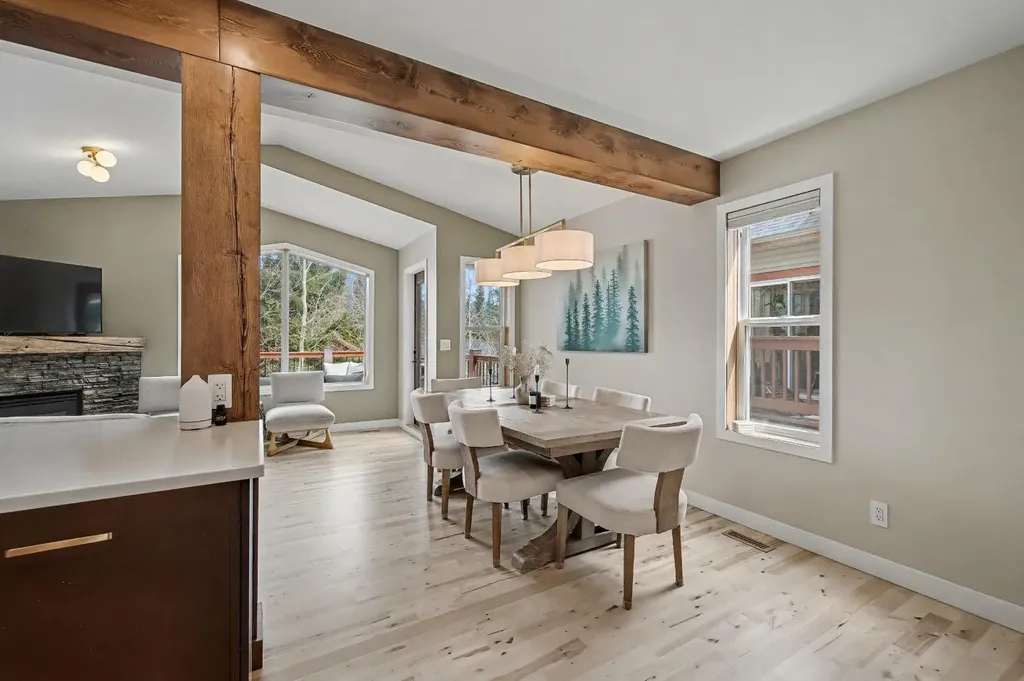 921 Lawrence Grassi Ridge Canmore AB T1W 2Z5