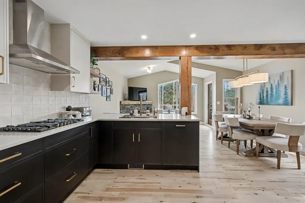 921 Lawrence Grassi Ridge Canmore AB T1W 2Z5