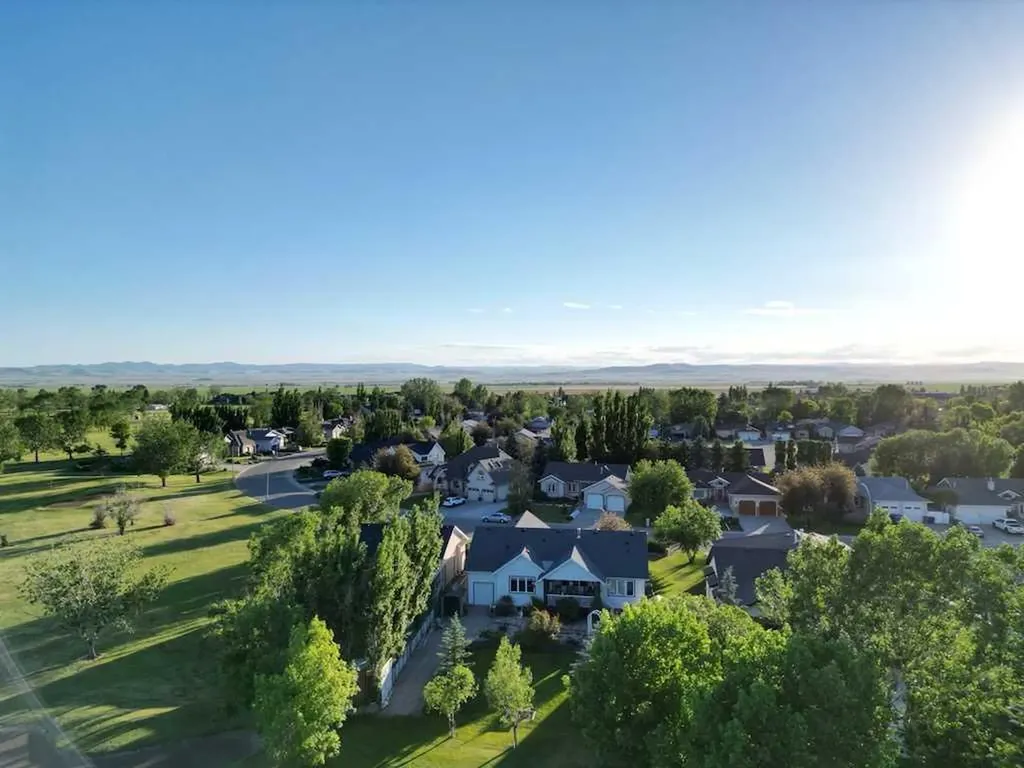 17 Westlynn Drive Claresholm AB T0L0T0