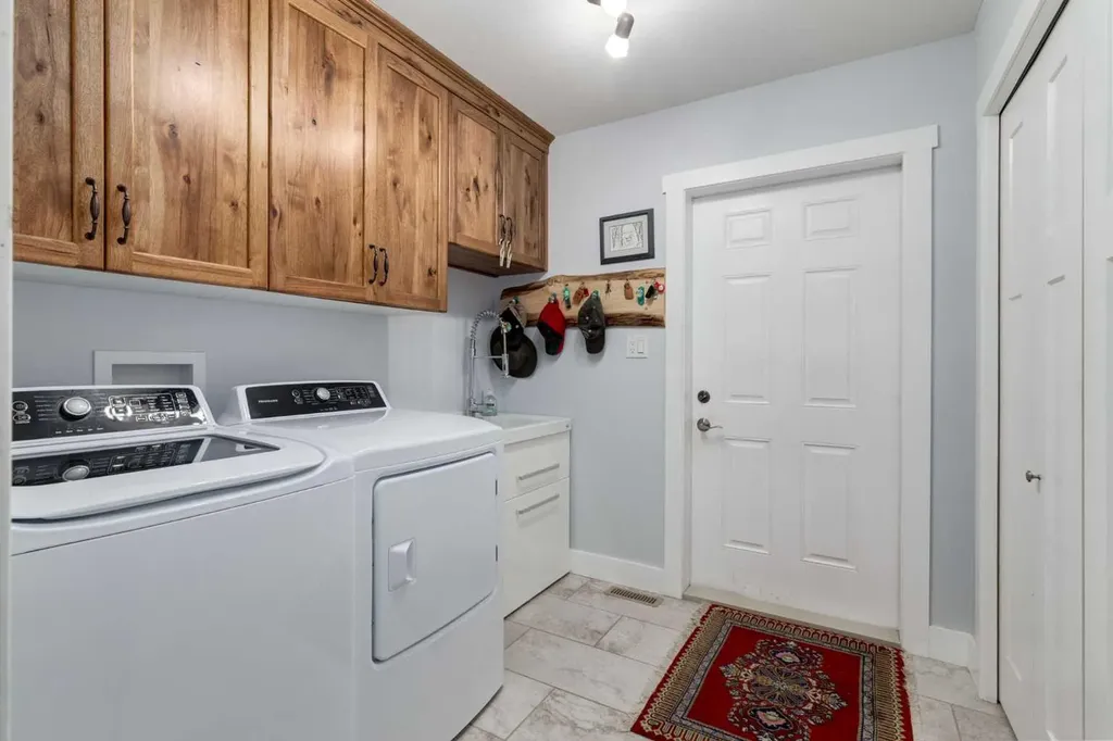 17 Westlynn Drive Claresholm AB T0L0T0