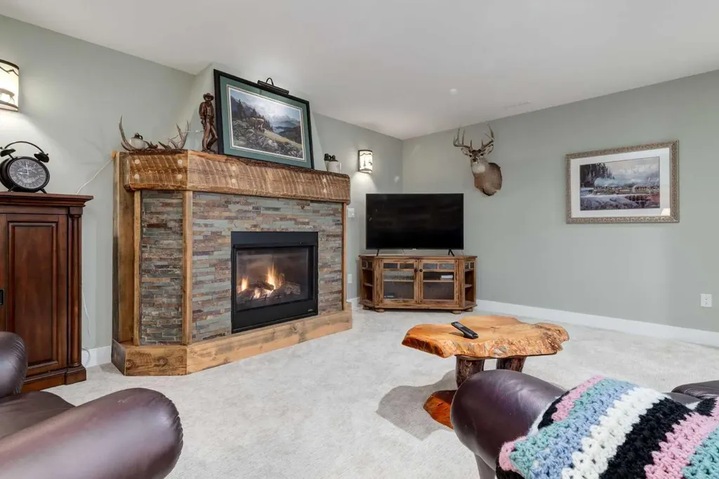 17 Westlynn Drive Claresholm AB T0L0T0