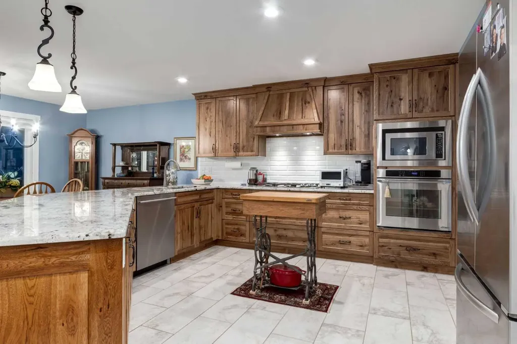 17 Westlynn Drive Claresholm AB T0L0T0