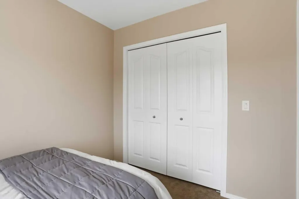 87 Bridlecrest Road SW Calgary AB T2Y5J2