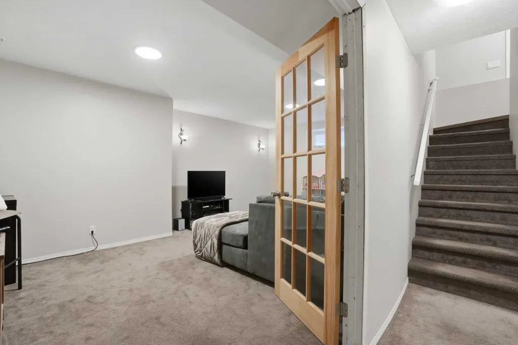 87 Bridlecrest Road SW Calgary AB T2Y5J2