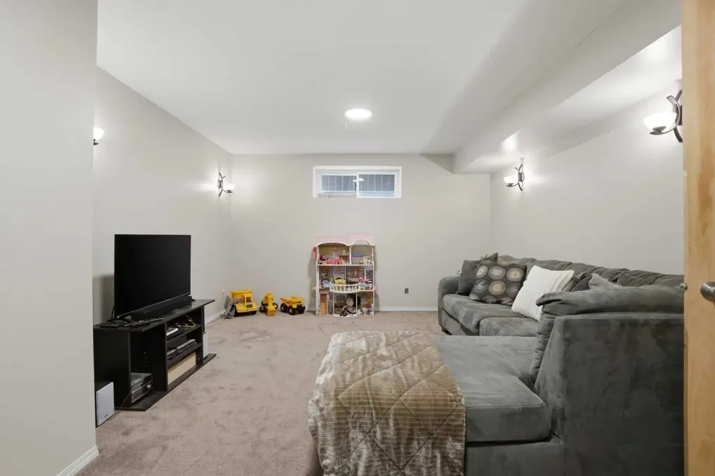 87 Bridlecrest Road SW Calgary AB T2Y5J2