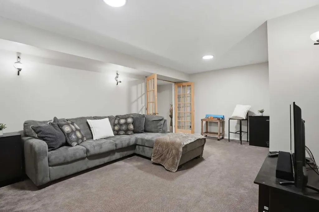 87 Bridlecrest Road SW Calgary AB T2Y5J2
