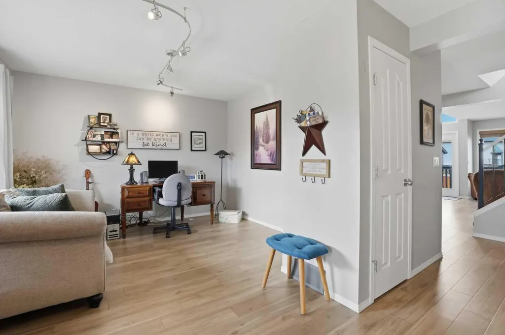 87 Bridlecrest Road SW Calgary AB T2Y5J2