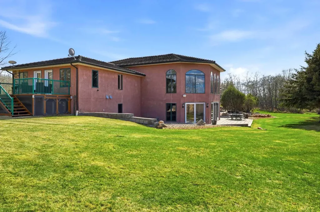252072 Township Road 431a Rural Ponoka County AB T4J 1R1