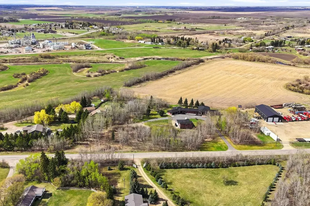 252072 Township Road 431a Rural Ponoka County AB T4J 1R1