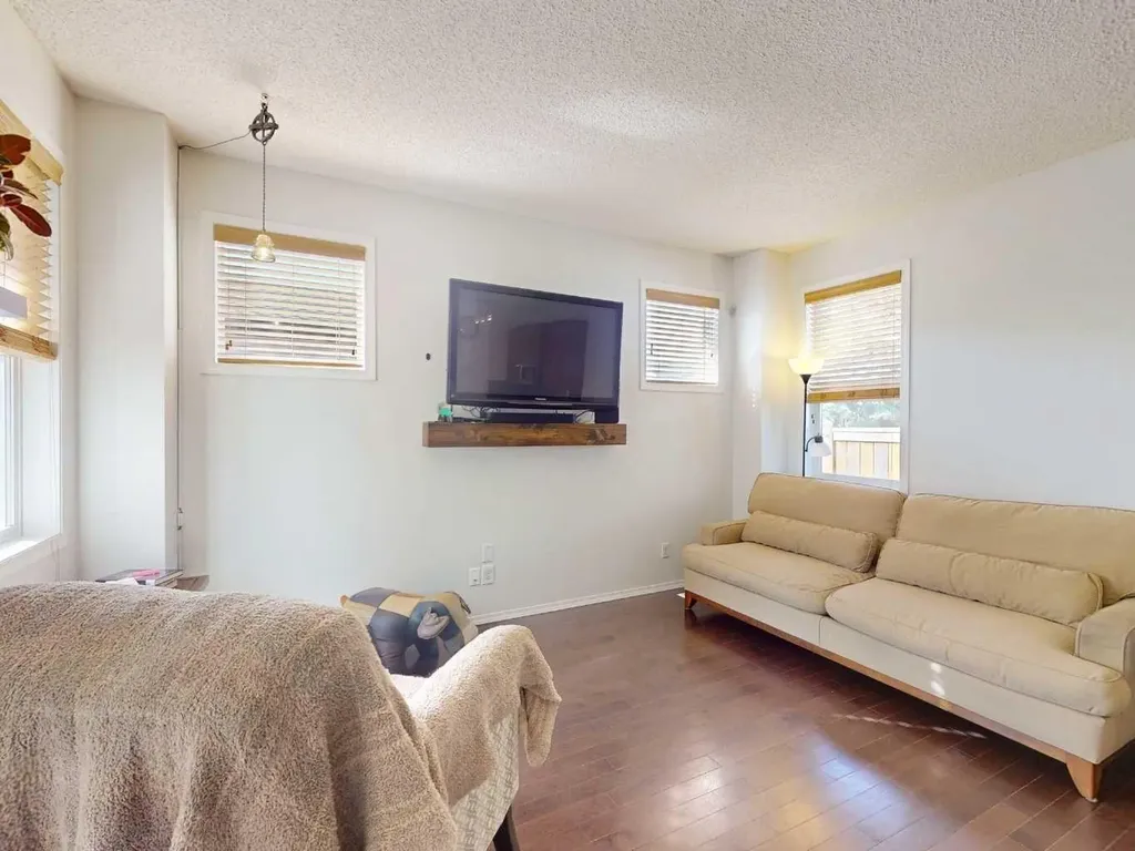 113 Evansford Circle NW Calgary AB T3P 0A9