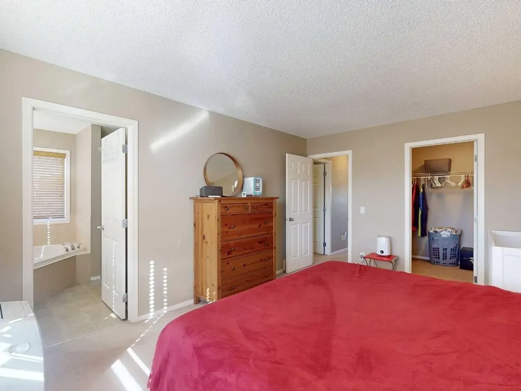 113 Evansford Circle NW Calgary AB T3P 0A9