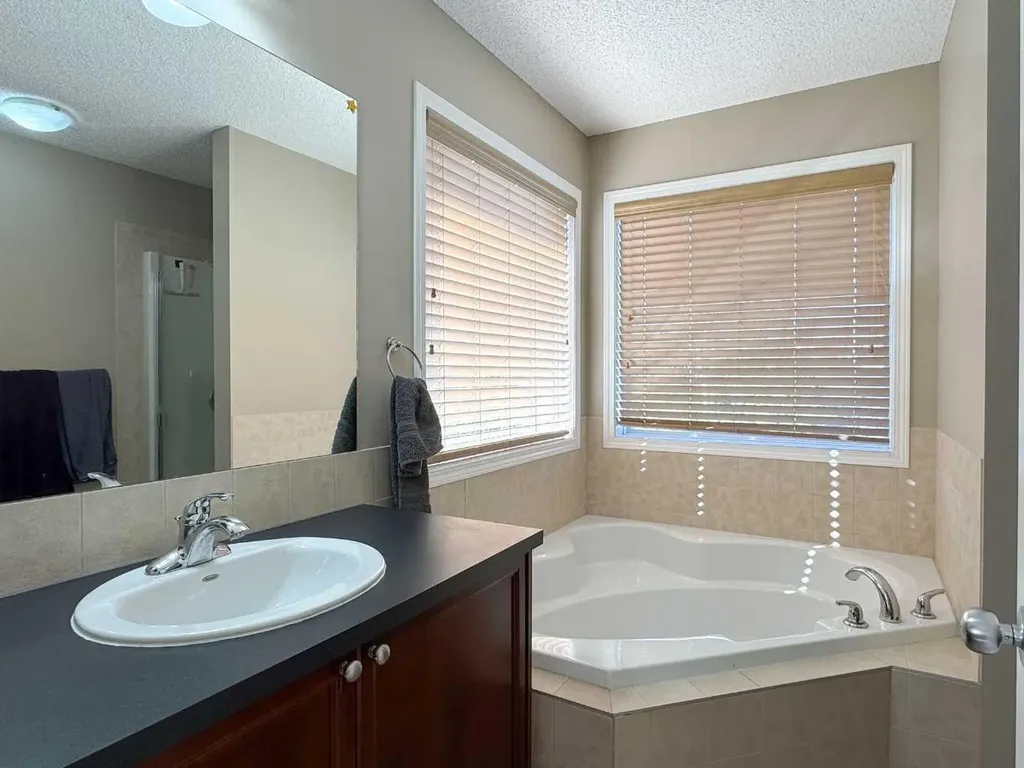 113 Evansford Circle NW Calgary AB T3P 0A9
