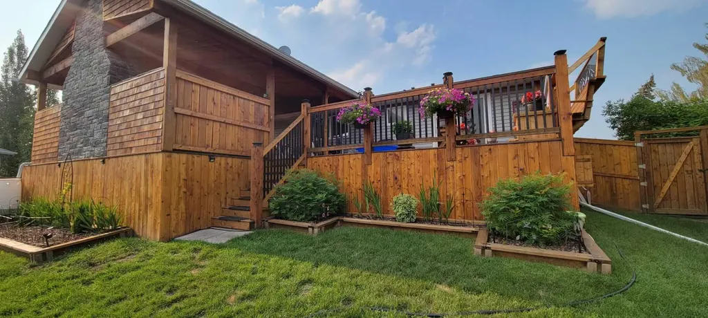 108 Glendale Place Cochrane AB T4C 1H8