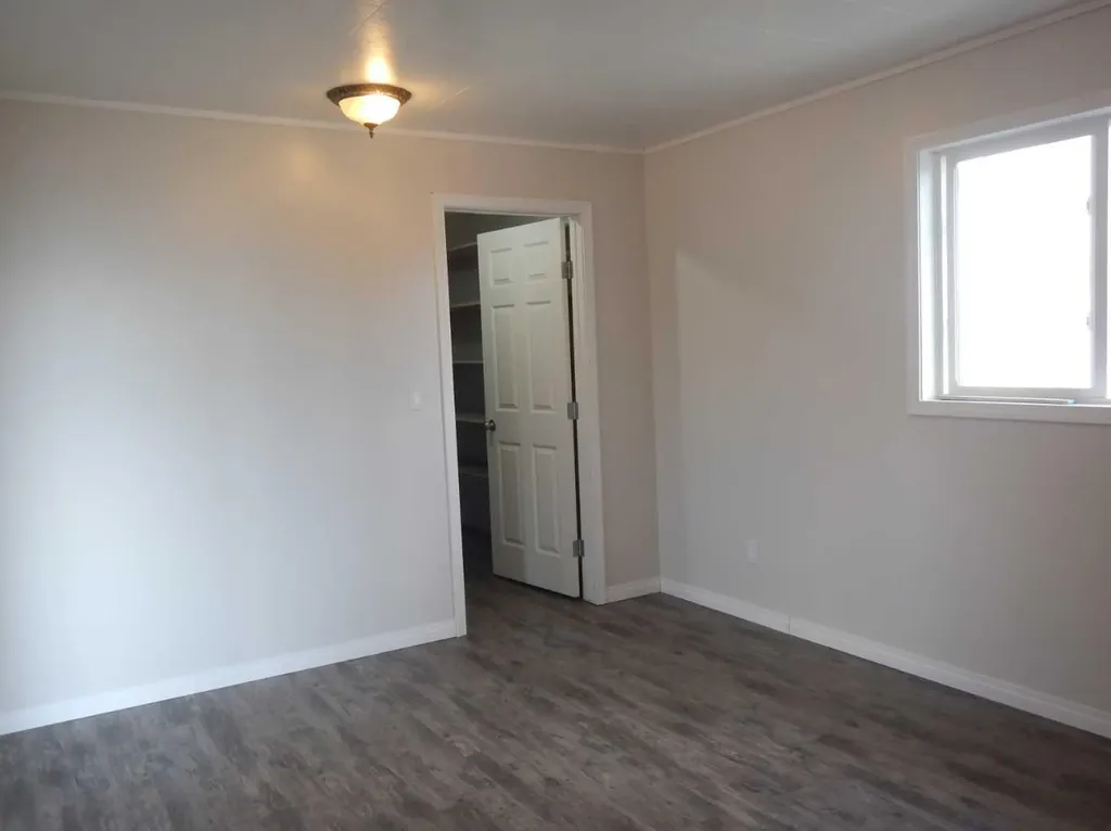 10829 106 Avenue Fairview AB T0H1L0