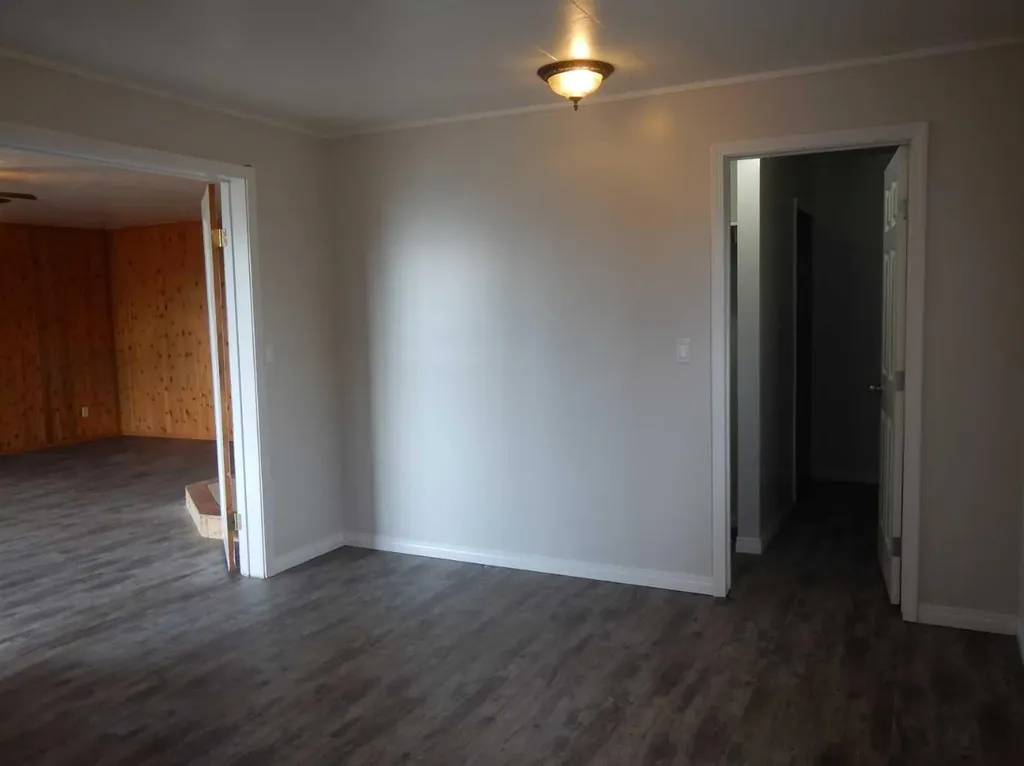 10829 106 Avenue Fairview AB T0H1L0