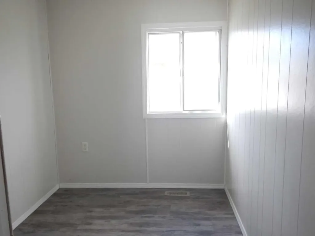 10829 106 Avenue Fairview AB T0H1L0