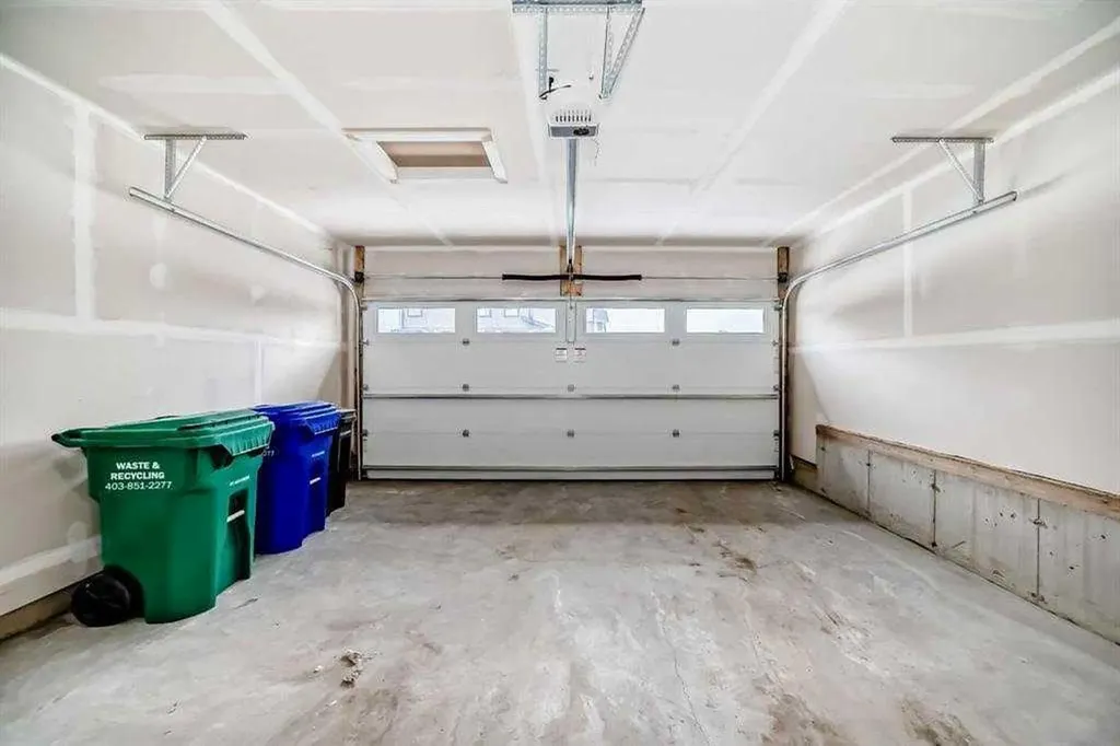 55 Belgian Crescent Cochrane AB T4C 3C3