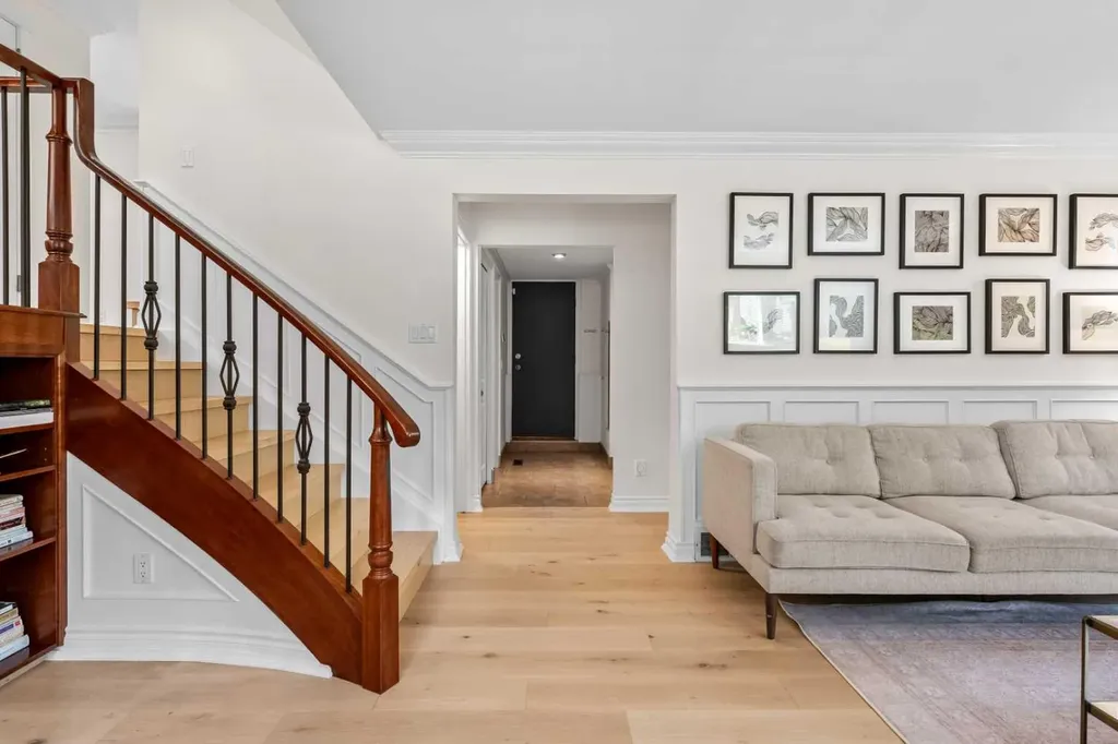 855 Oakside Circle SW Calgary AB T2V 4P5