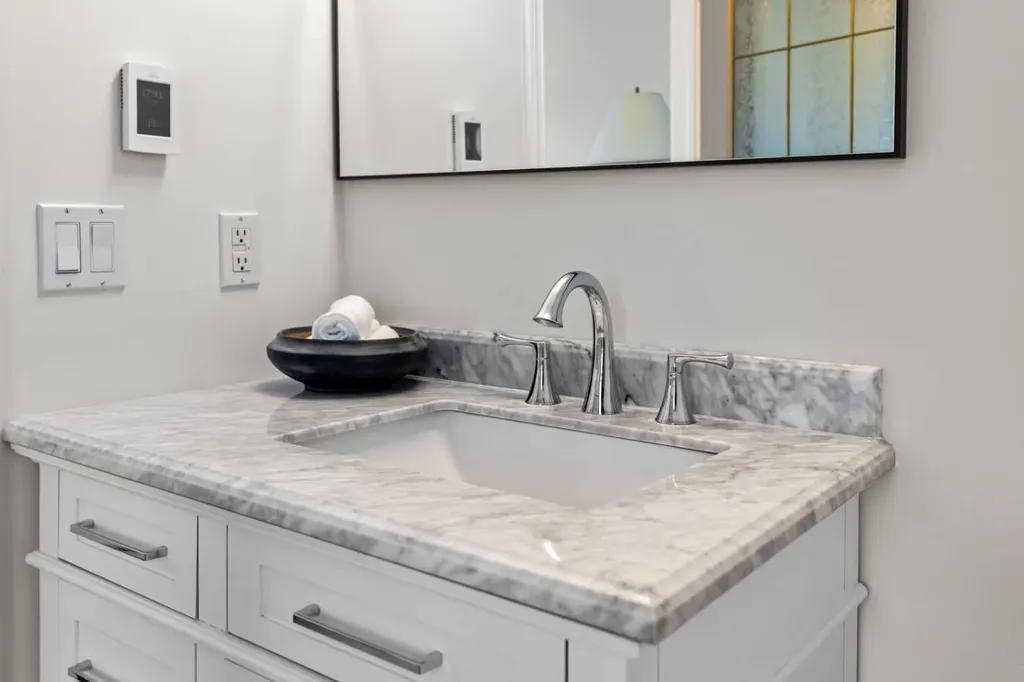855 Oakside Circle SW Calgary AB T2V 4P5