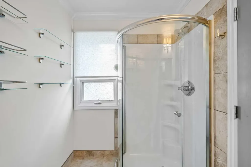 855 Oakside Circle SW Calgary AB T2V 4P5