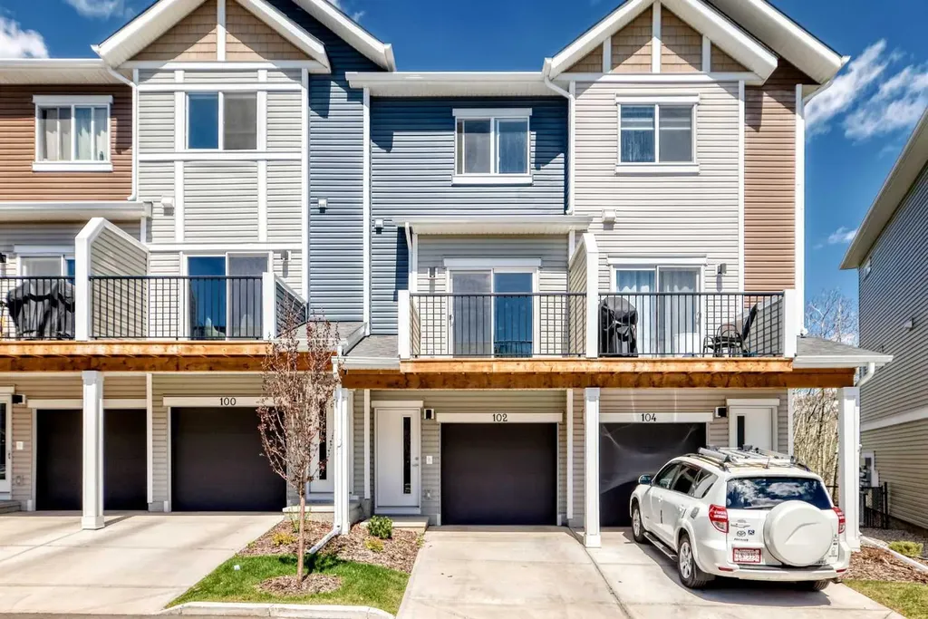 102 Tuscany Summit Square NW Calgary AB T3L 0G1