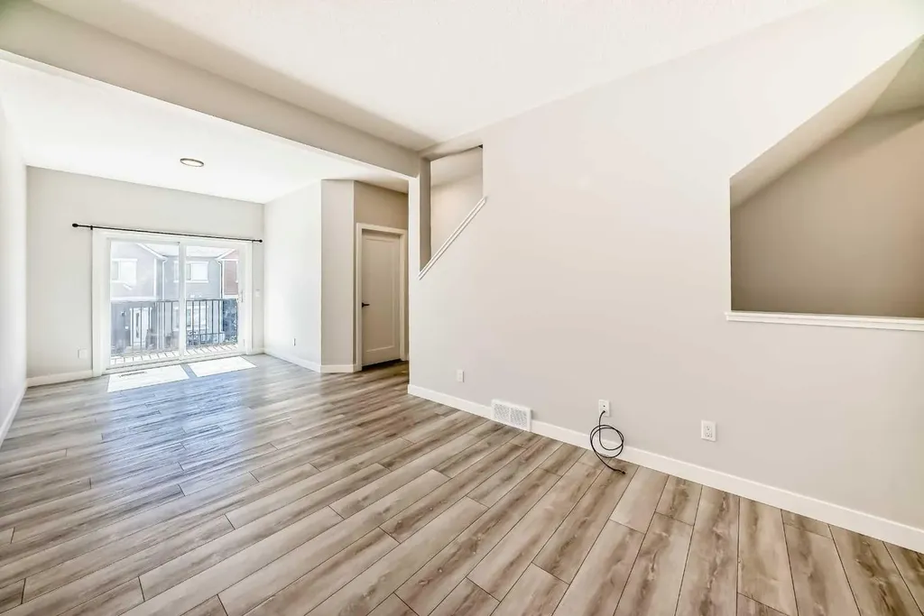 102 Tuscany Summit Square NW Calgary AB T3L 0G1