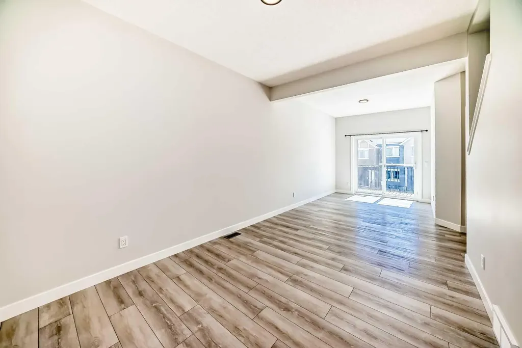 102 Tuscany Summit Square NW Calgary AB T3L 0G1
