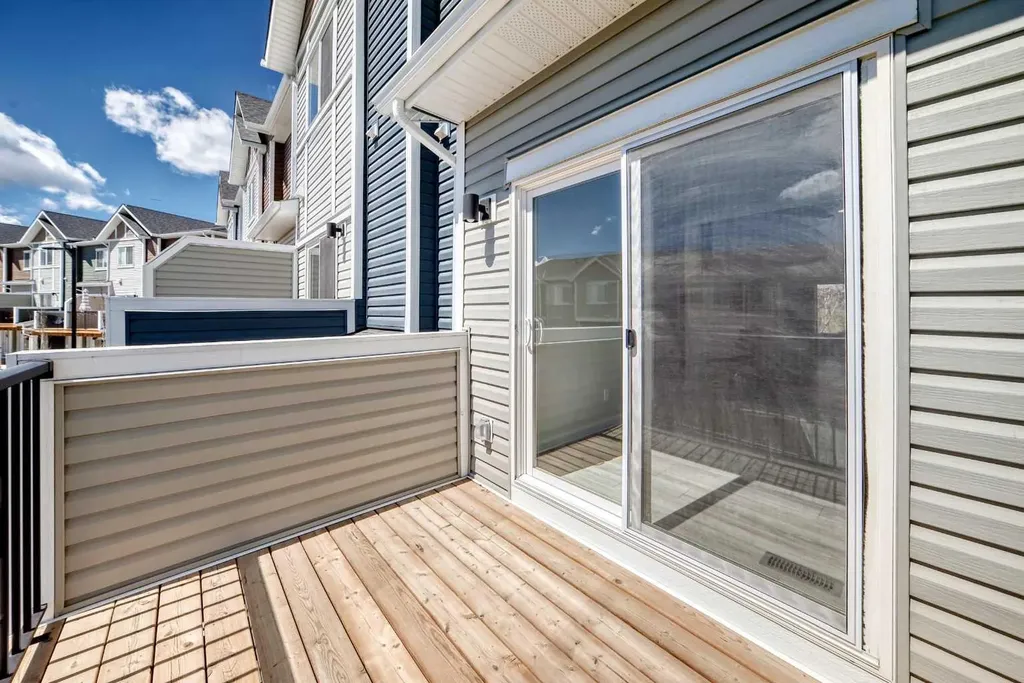102 Tuscany Summit Square NW Calgary AB T3L 0G1