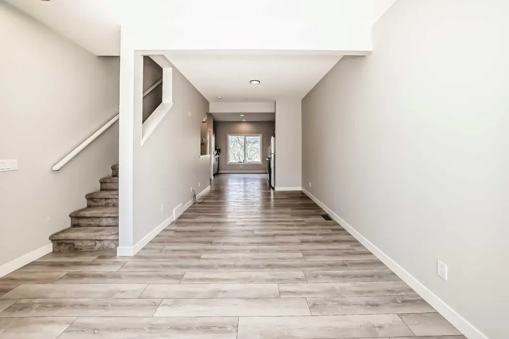 102 Tuscany Summit Square NW Calgary AB T3L 0G1