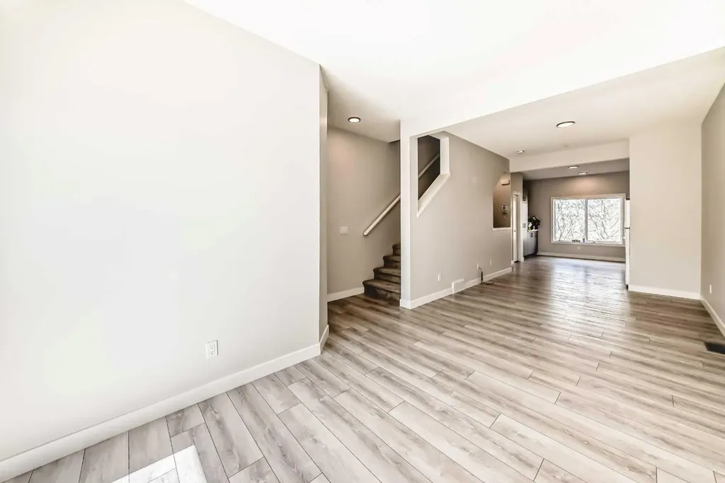 102 Tuscany Summit Square NW Calgary AB T3L 0G1
