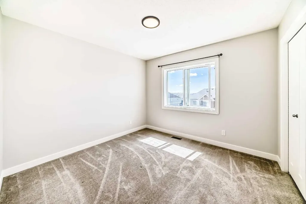 102 Tuscany Summit Square NW Calgary AB T3L 0G1
