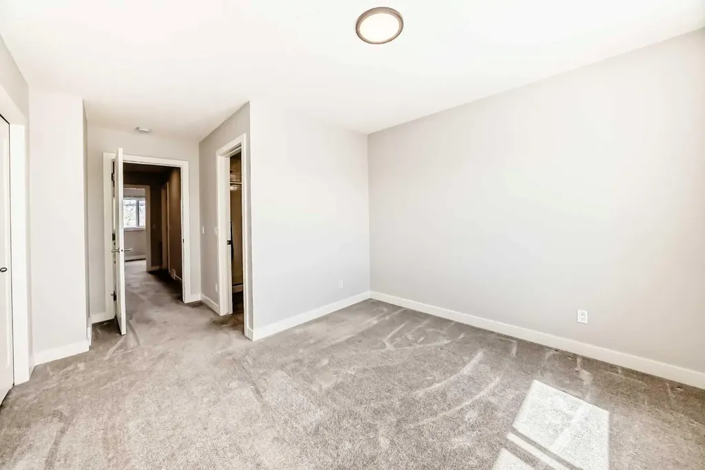 102 Tuscany Summit Square NW Calgary AB T3L 0G1