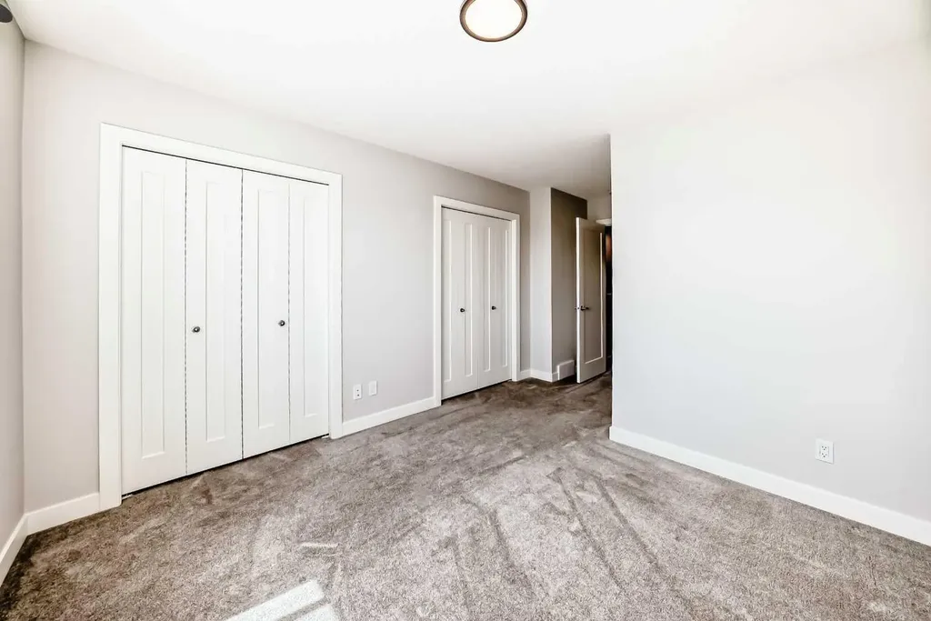 102 Tuscany Summit Square NW Calgary AB T3L 0G1
