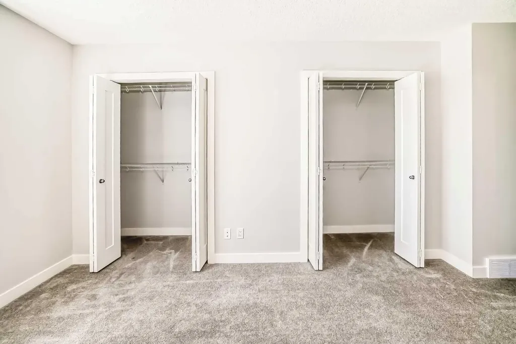 102 Tuscany Summit Square NW Calgary AB T3L 0G1