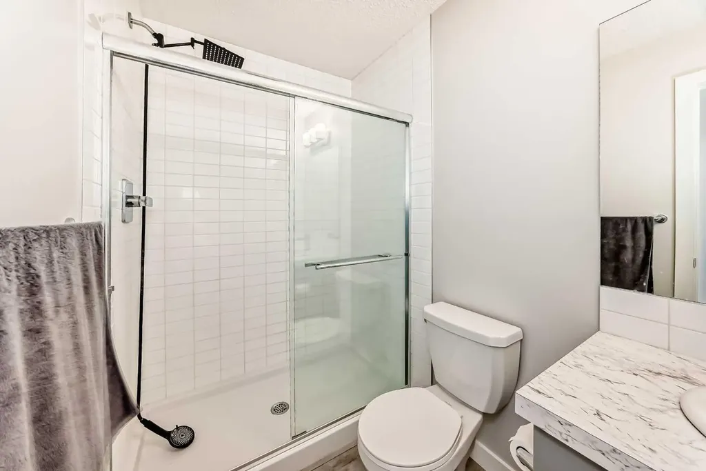 102 Tuscany Summit Square NW Calgary AB T3L 0G1