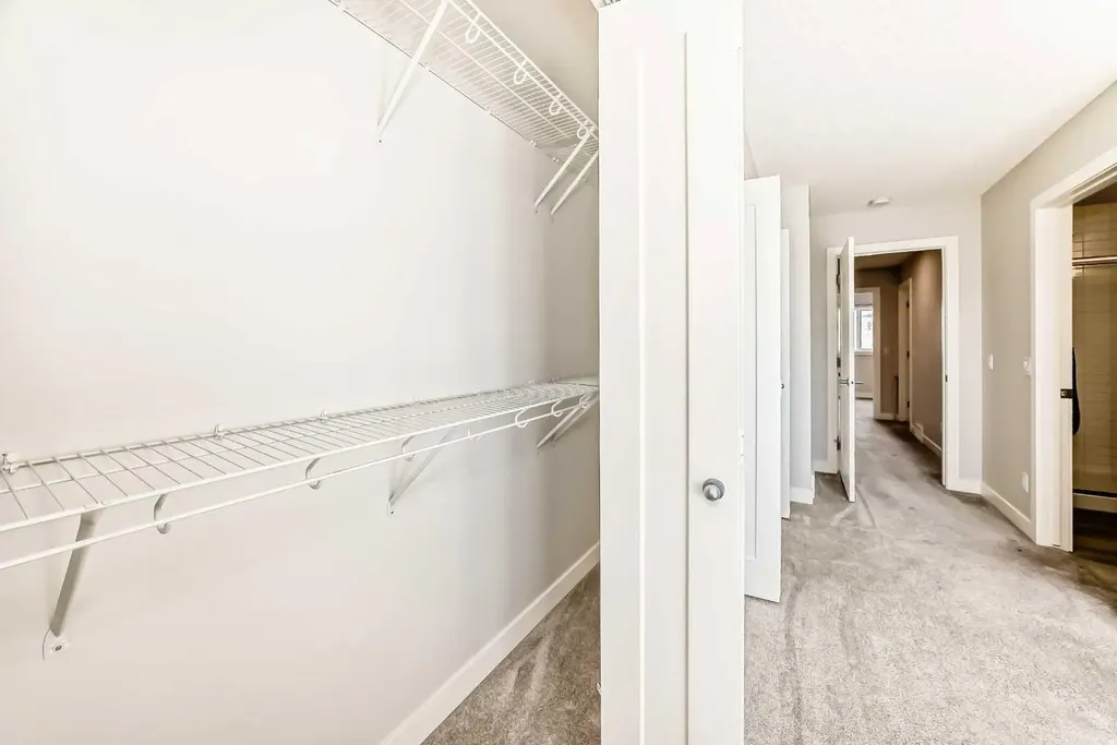 102 Tuscany Summit Square NW Calgary AB T3L 0G1