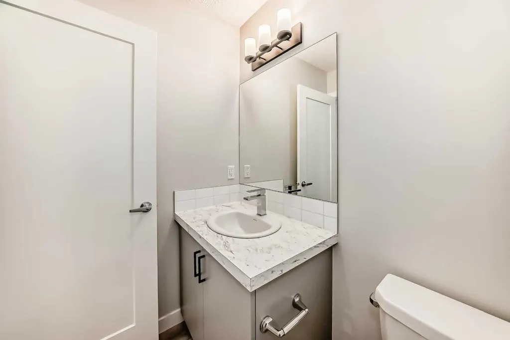 102 Tuscany Summit Square NW Calgary AB T3L 0G1