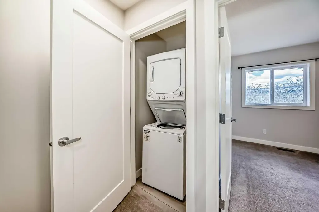 102 Tuscany Summit Square NW Calgary AB T3L 0G1