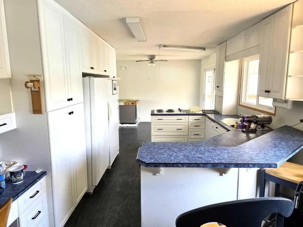 5039 56 Street E Innisfail AB T4G 1R3
