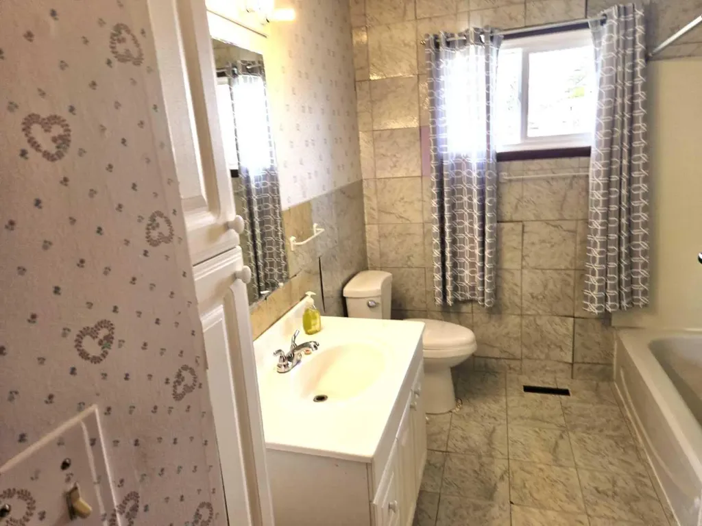 5039 56 Street E Innisfail AB T4G 1R3